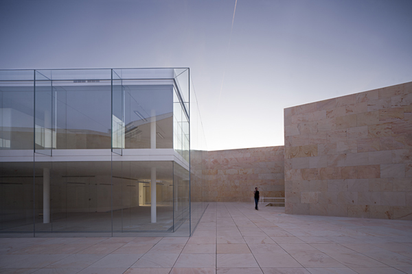 Oficinas en Zamora. Alberto Campo Baeza, 2012. Fotografía de Javier Callejas.